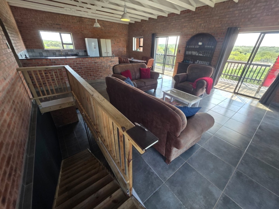 3 Bedroom Property for Sale in Paradise Beach Eastern Cape